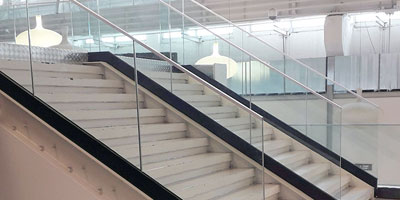 BALUSTRADE din STICLĂ